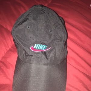 Black nike hat